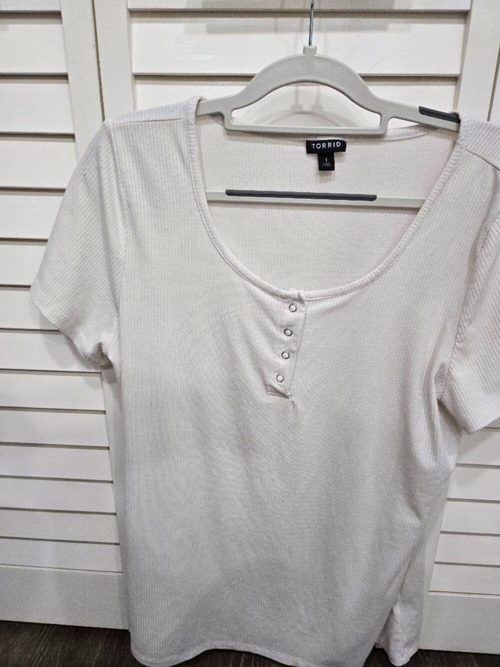 Torrid Cream color top size 1X